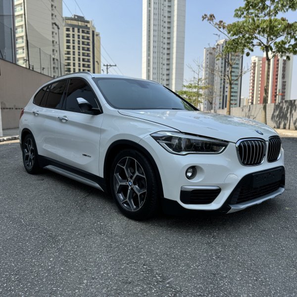 EDIÇÃO 18 - BMW X1